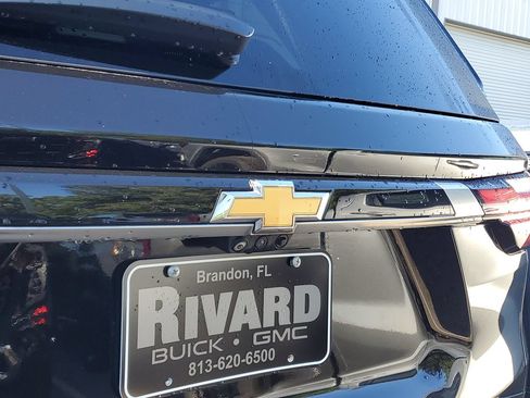 Used 2022 Chevrolet Traverse Premier FWD image 6