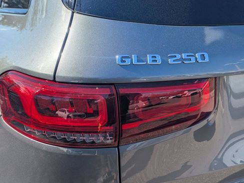 Certified 2023 Mercedes-Benz GLB 250 image 10