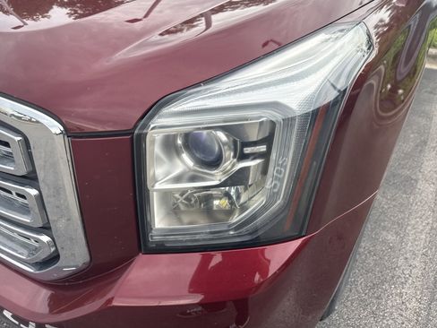 Used 2016 GMC Yukon SLT w/ Open Road Package AWD/4WD image 12