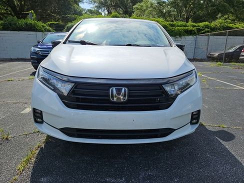 Used 2024 Honda Odyssey Sport image 3