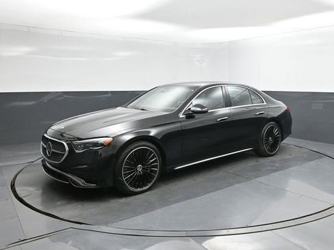 New 2026 Mercedes-Benz E 450 4MATIC Sedan image 1