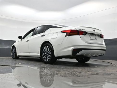 Used 2023 Nissan Altima 2.5 SV image 33