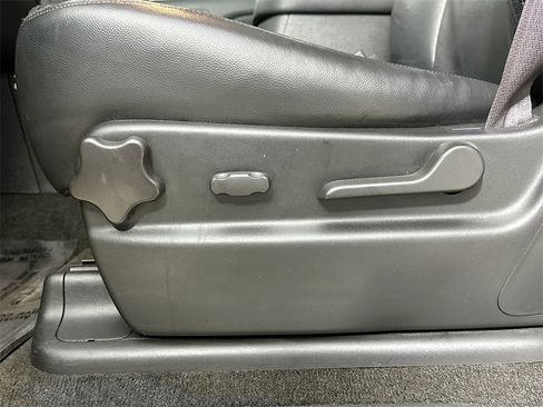 Used 2008 GMC Yukon SLT w/ SLT Preferred Equipment Group image 23