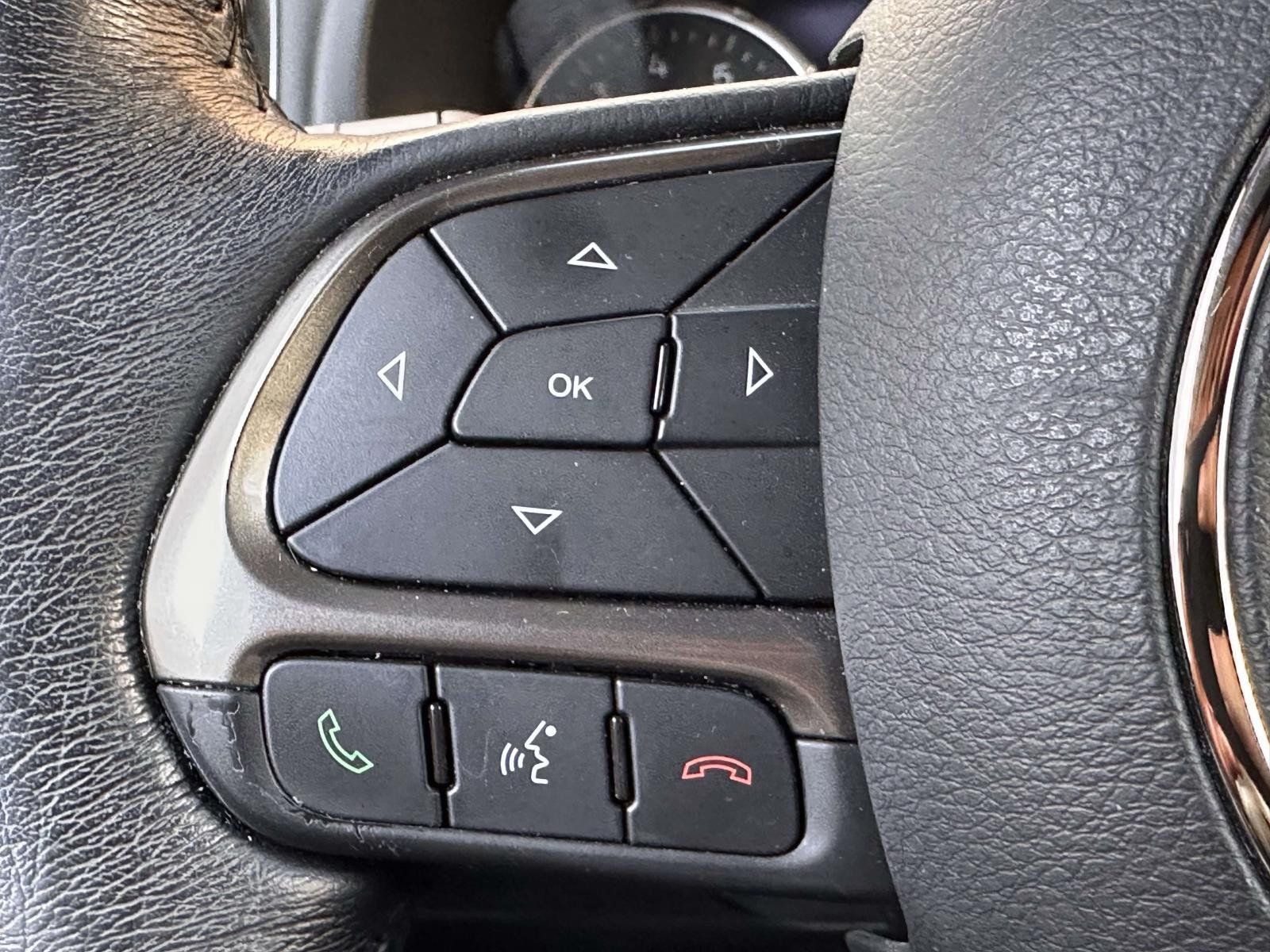 Used 2020 Jeep Renegade Limited AWD/4WD image 25
