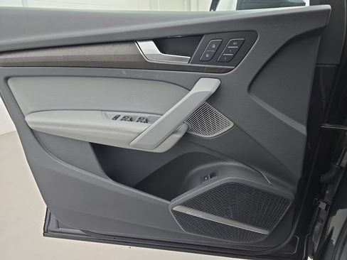 Used 2019 Audi Q5 2.0T Premium Plus w/ Premium Plus Package image 27