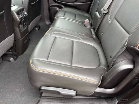 Used 2023 GMC Acadia AT4 w/ Preferred Package AWD/4WD image 14