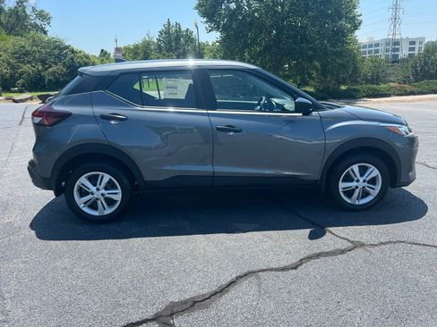 New 2025 Nissan Kicks Play S FWD image 8