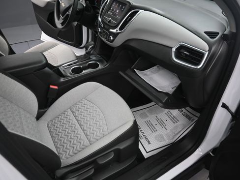 Used 2024 Chevrolet Equinox LS w/ Driver Confidence II Package AWD/4WD image 46