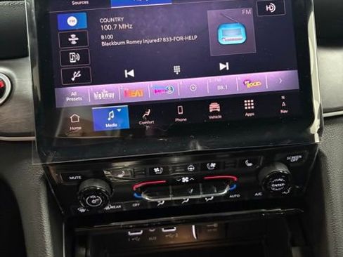 New 2025 Jeep Grand Cherokee L Limited image 17