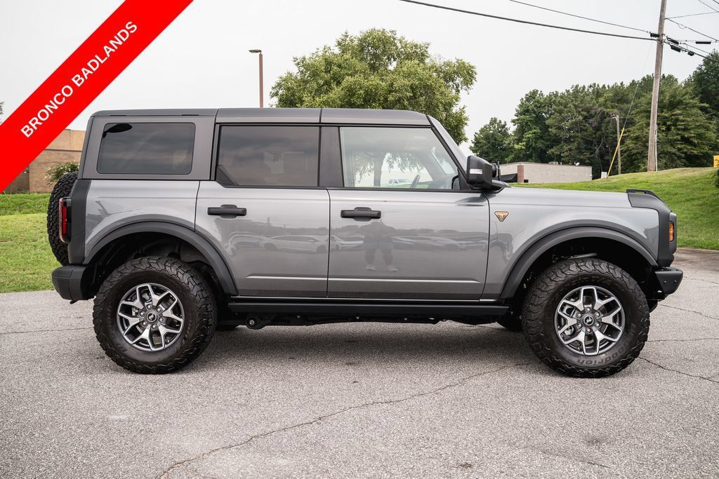 Used 2024 Ford Bronco Badlands AWD/4WD image 9