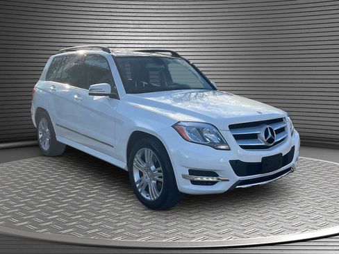 Used 2015 Mercedes-Benz GLK 350 4MATIC image 1
