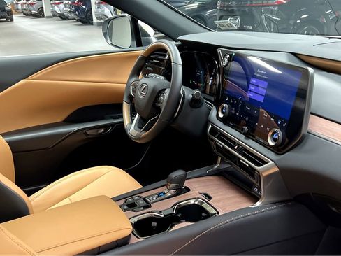 Certified 2026 Lexus RX 350h AWD/4WD image 33