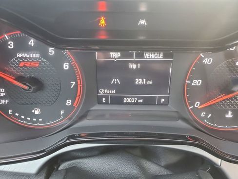 Certified 2024 Chevrolet Trax RS w/ Sunroof Package image 24