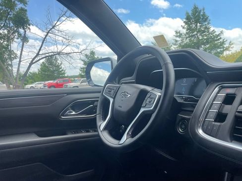 Used 2023 Chevrolet Tahoe Z71 w/ Luxury Package AWD/4WD image 29