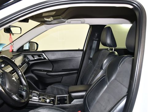 Used 2022 Mitsubishi Outlander SE AWD/4WD image 28
