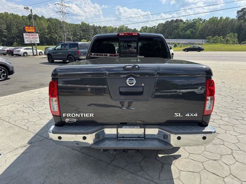 Used 2015 Nissan Frontier SL AWD/4WD image 11