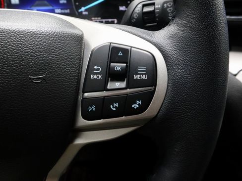 Used 2023 Ford Explorer XLT w/ Equipment Group 202A AWD/4WD image 30