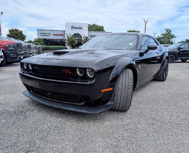 Used 2022 Dodge Challenger R/T Scat Pack RWD image 3
