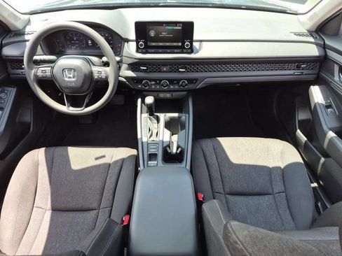 Used 2025 Honda Accord SE image 25