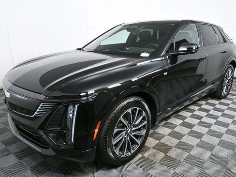 New 2026 Cadillac Lyriq Premium Sport image 33