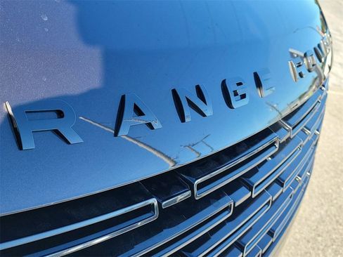 New 2026 Land Rover Range Rover SE image 9