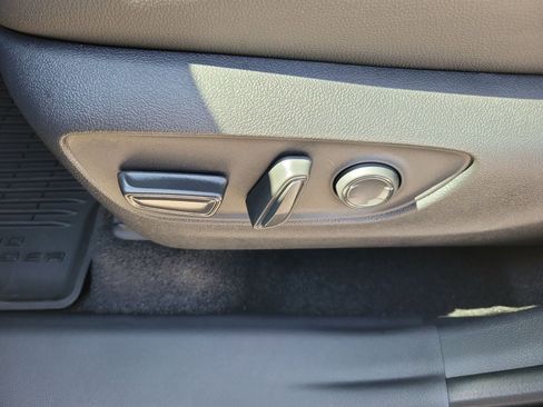 New 2026 Toyota Grand Highlander XLE FWD image 19