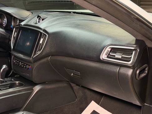 Used 2017 Maserati Ghibli S image 44