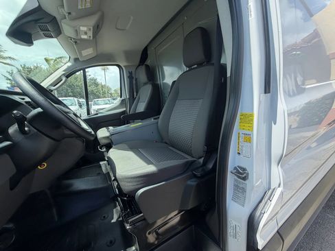 Used 2023 Ford Transit 250 148 Low Roof AWD w/ Fleet Fuel Economy Package image 16
