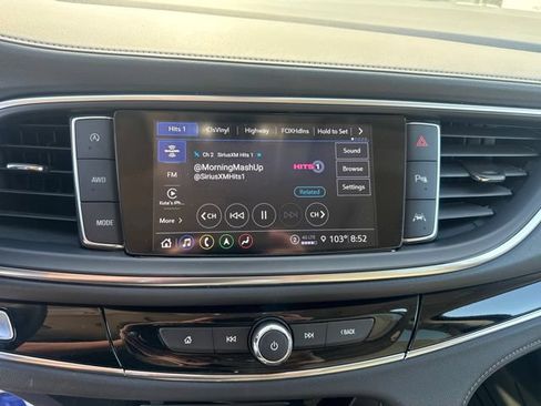 Used 2023 Buick Enclave Avenir w/ Avenir Technology Package AWD/4WD image 4