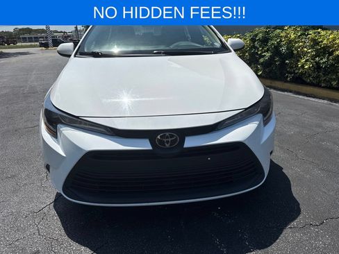 Used 2024 Toyota Corolla LE FWD image 2