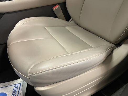 Used 2023 Lincoln Aviator AWD w/ Premium Package image 22