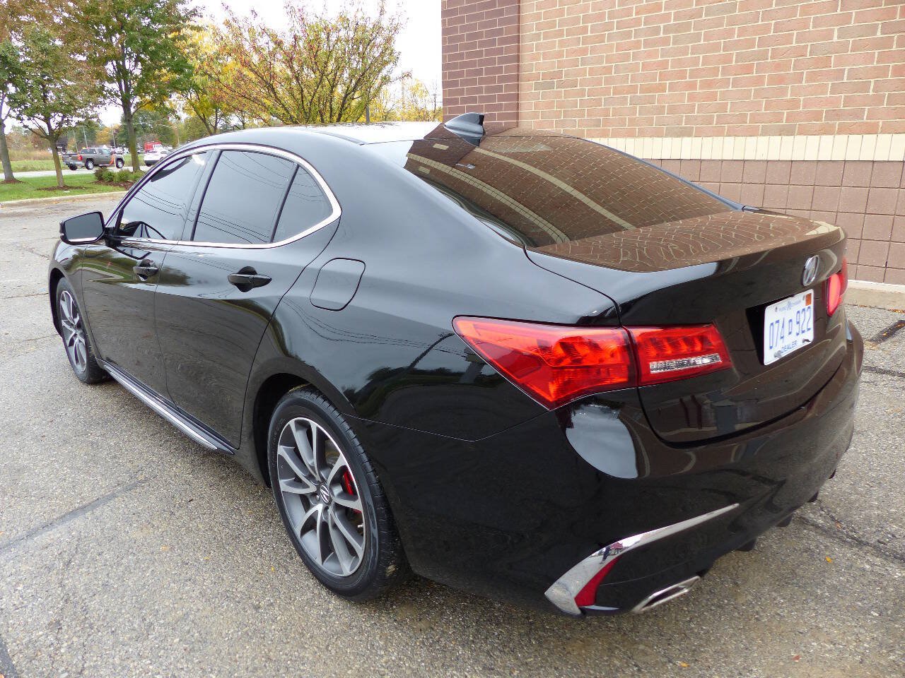 Used 2018 Acura TLX w/ Technology Package FWD image 7