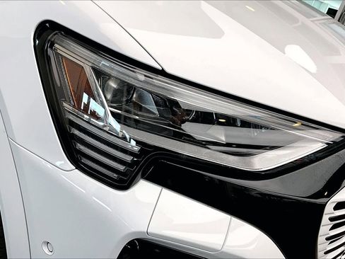 Certified 2024 Audi Q8 e-tron Prestige w/ Prestige Package image 27