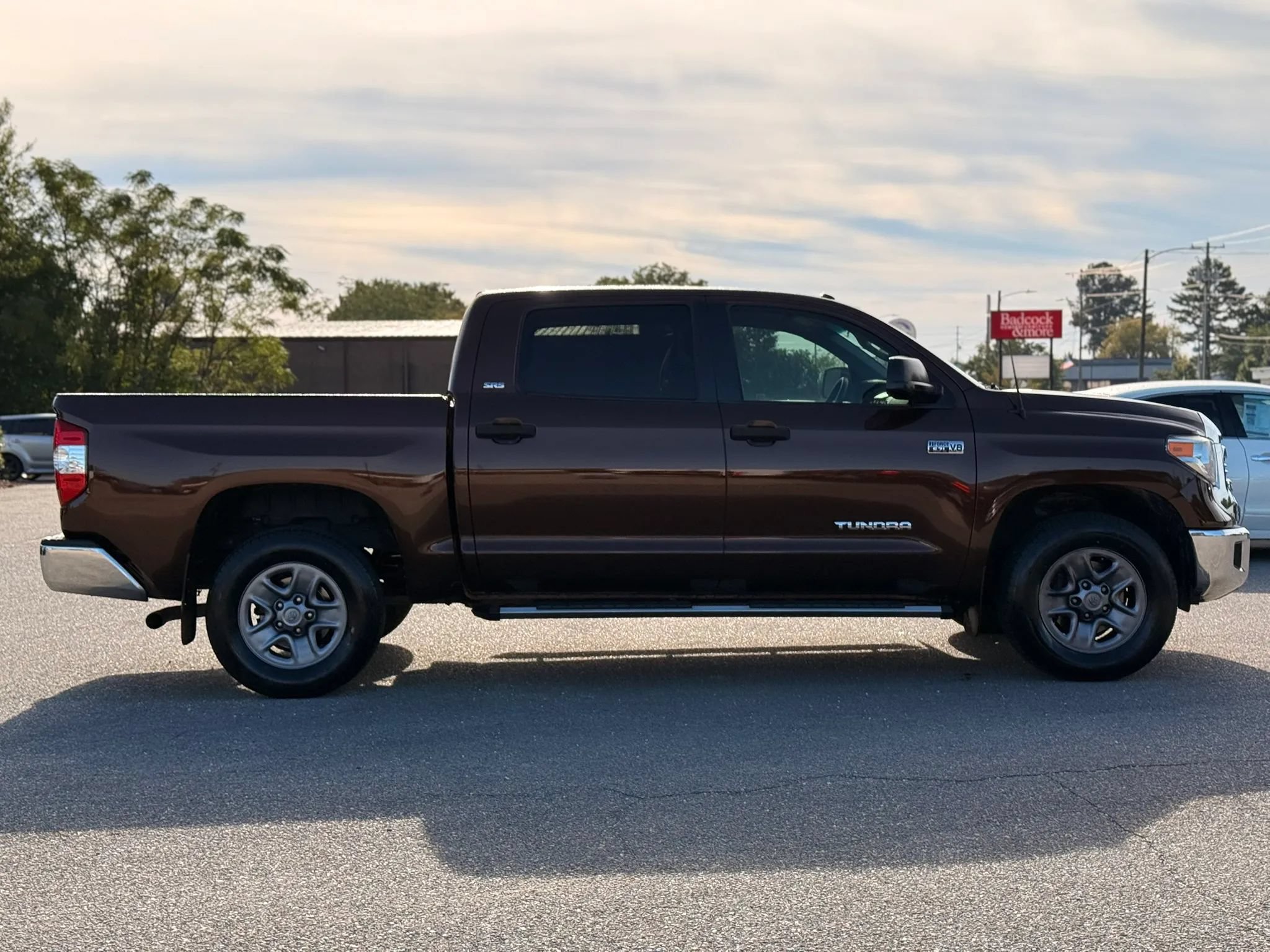Used 2017 Toyota Tundra SR5 w/ SR5 Upgrade Package RWD image 10