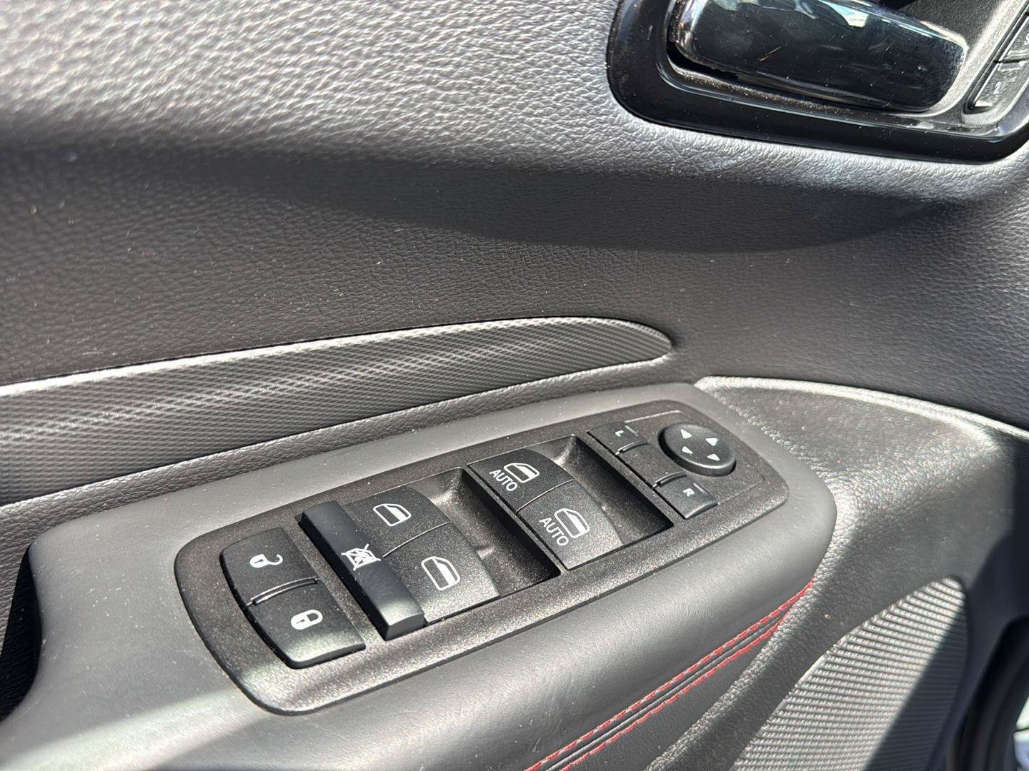Used 2025 Dodge Durango R/T AWD/4WD image 11