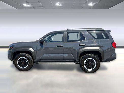 Used 2025 Toyota 4Runner TRD Off-Road image 2