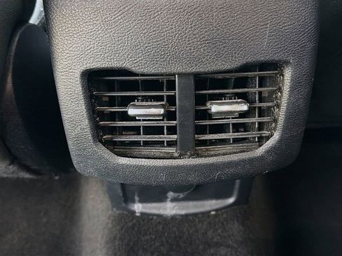 Used 2020 Ford Fusion SE image 32