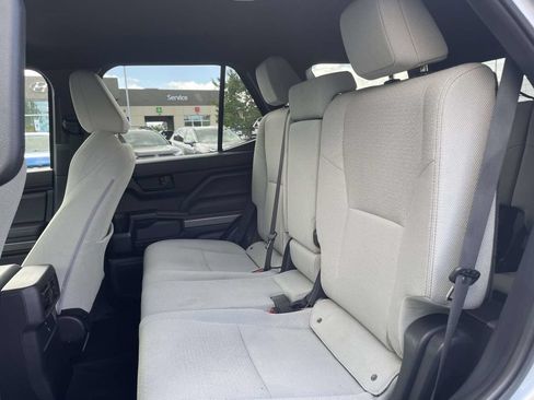 Used 2025 Toyota 4Runner SR5 AWD/4WD image 4