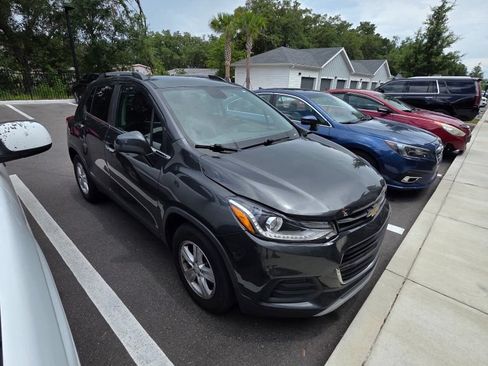 Used 2019 Chevrolet Trax LT w/ LT Convenience Package FWD image 10