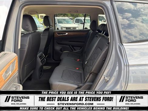 Used 2025 Volkswagen Atlas SE AWD/4WD image 31