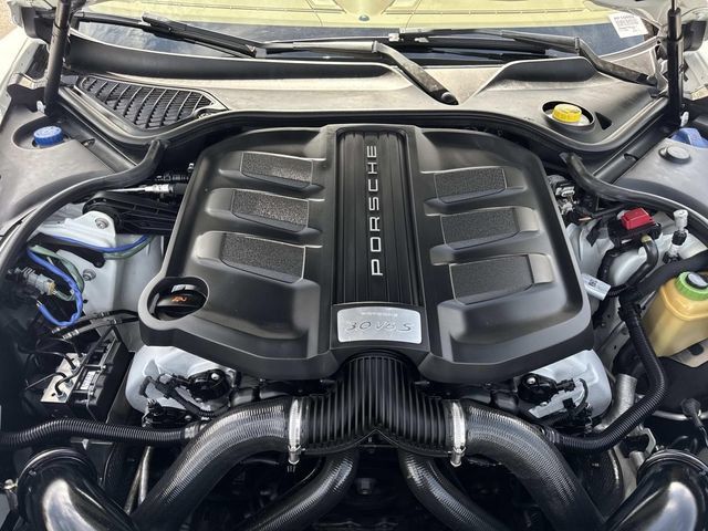 Used 2014 Porsche Panamera S RWD image 37