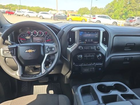 Used 2020 Chevrolet Silverado 1500 LT RWD image 15