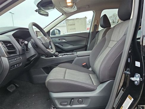 New 2026 Nissan Rogue SV image 10