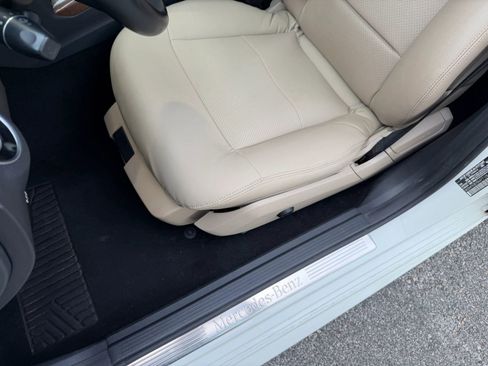 Used 2011 Mercedes-Benz E 350 Sedan image 85