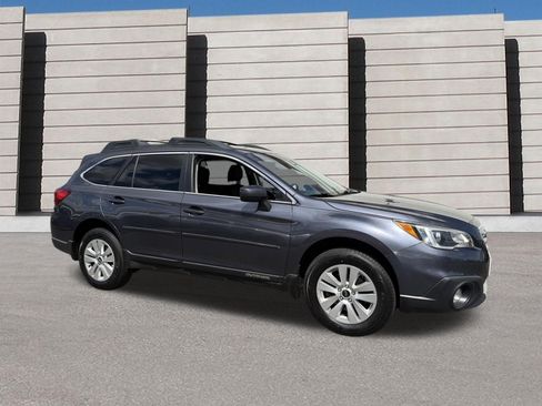 Used 2015 Subaru Outback 2.5i Premium AWD/4WD image 6