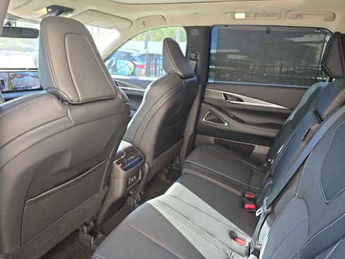 Certified 2026 INFINITI QX60 Luxe w/ Cargo Package FWD image 22