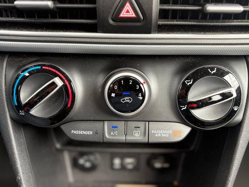 Used 2019 Hyundai Kona SE image 21