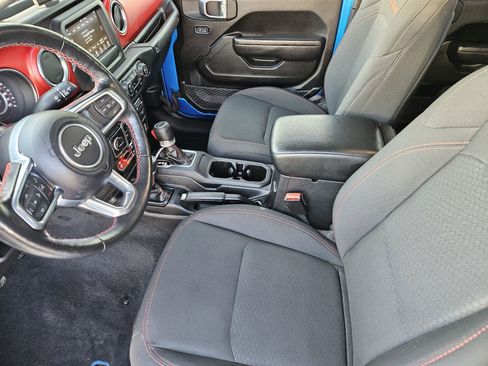 Used 2021 Jeep Gladiator Rubicon w/ Cold Weather Group image 18