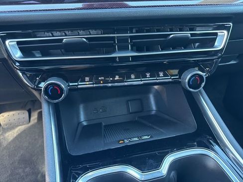 Used 2024 Chevrolet Traverse Z71 w/ Enhanced Driving Package image 28