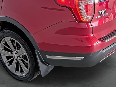 Used 2018 Ford Explorer Limited w/ Ford Safe & Smart Package AWD/4WD image 9